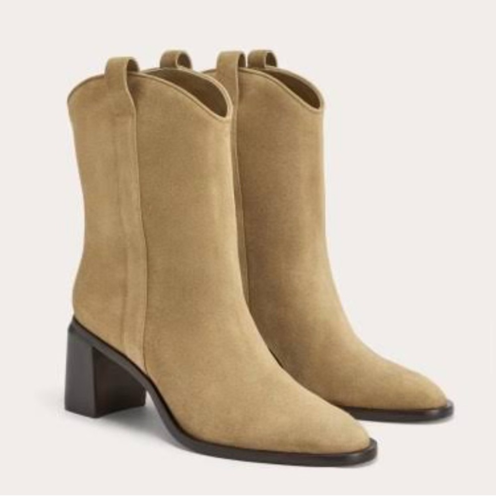 Everlane The Outlaw Boot in Sand Suede